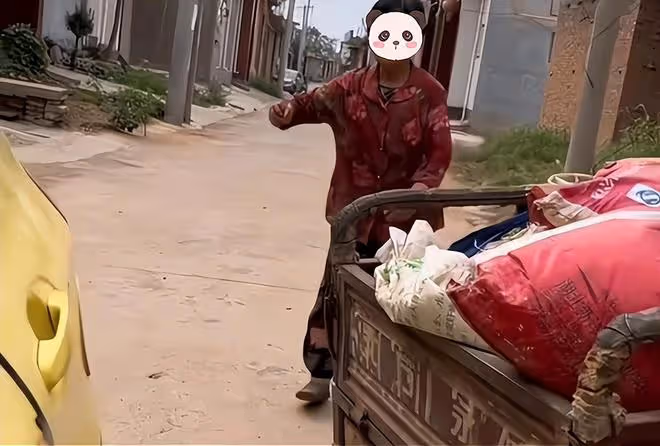 女子給前公公送藥,前婆婆追著塞錢:非親非故的,不好叫你花錢