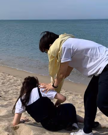 《戀愛兄妹》CP放閃!智媛首開IG被疑分手 草莓王子宰亨人氣狂飆