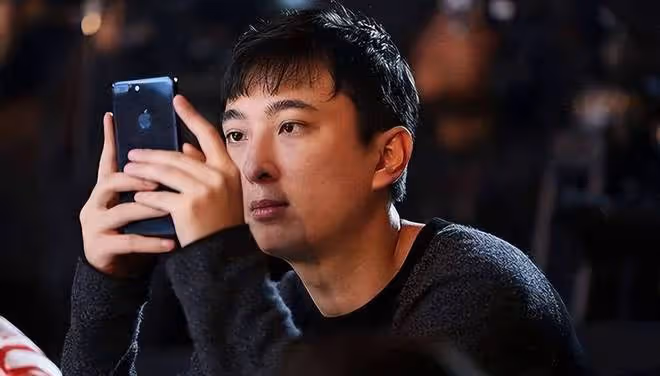 黃一鳴和小羽連麥引熱議，王思聰前任抱團，蹭流量的方式引人深思