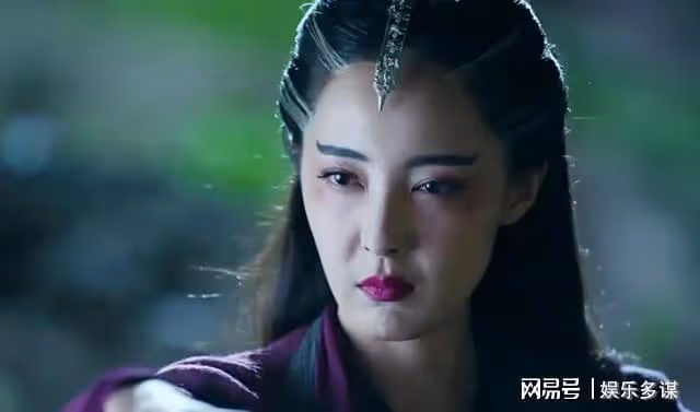 七年過去，黃蓉變嬌妻，郭靖太虛弱，梅超風不瘋了，楊康像反派