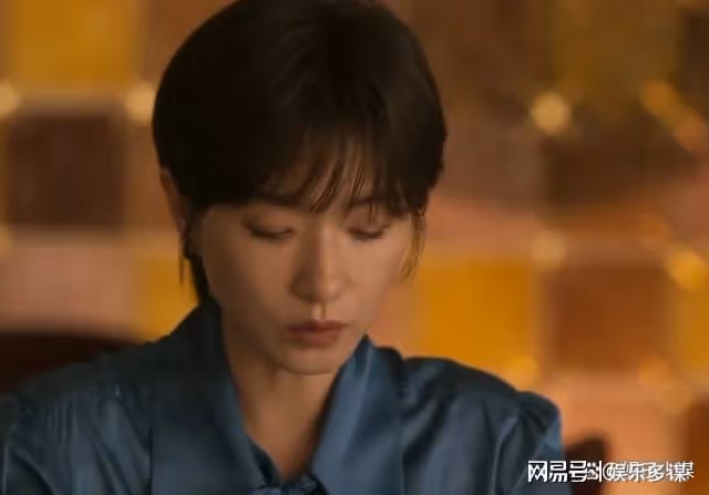 白曉荷兒子的真實身世揭曉，蘇更生誤會黃振華，黃振華被迫跪鍵盤