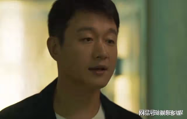 白曉荷兒子的真實身世揭曉，蘇更生誤會黃振華，黃振華被迫跪鍵盤