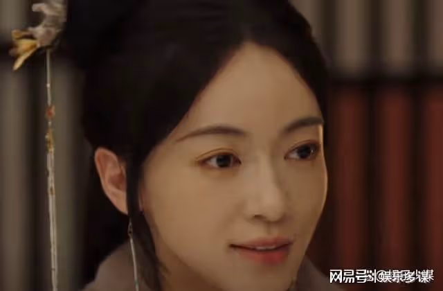 婚禮當天熱鬧非凡,蕭蘅紅衣迎娶薛芳菲,洪孝帝見證真愛