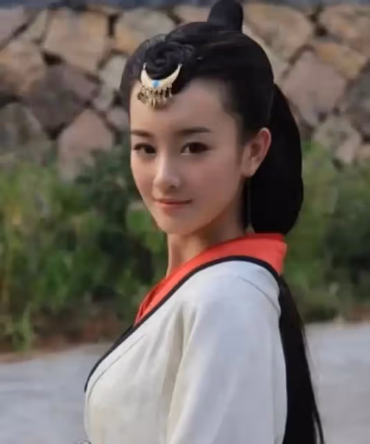 鞠婧禕近照變樣,金莎臉僵浮腫,這6位明星動臉後遺症都出來了