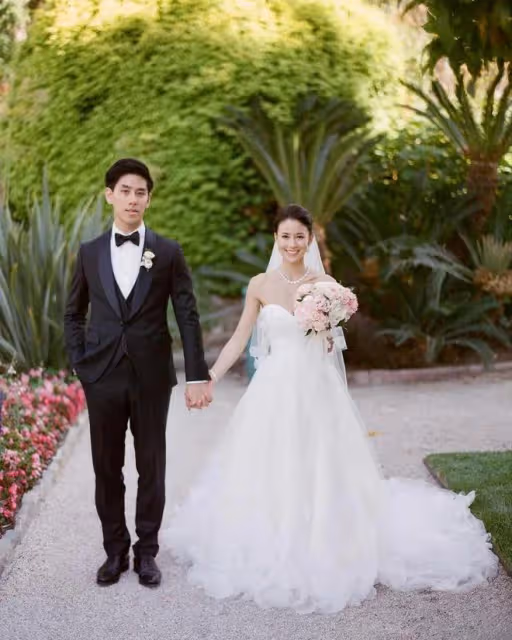 TVB前港姐結婚八周年曬甜蜜合照,曾擊敗鍾嘉欣登花旦人氣榜首位