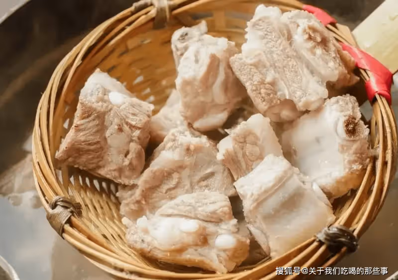 排骨直接焯水,難怪腥味重!多做一步,排骨軟爛可口,香味十足