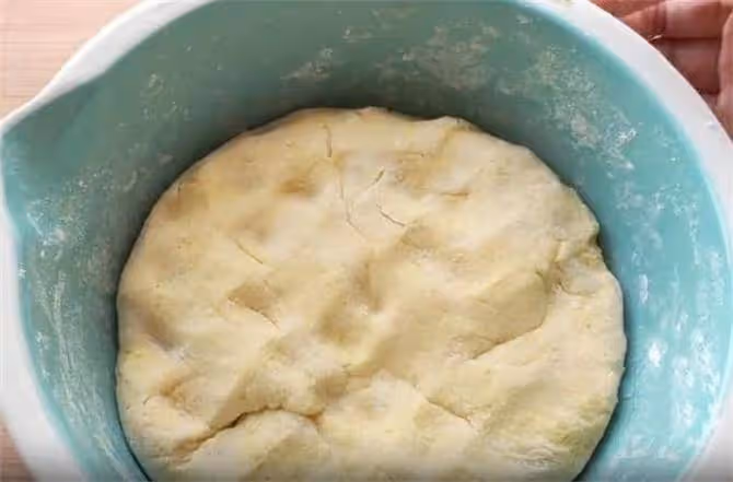 2碗玉米面,3根香蕉,不用油,不烤不炸,簡單一做,比麵包還好吃