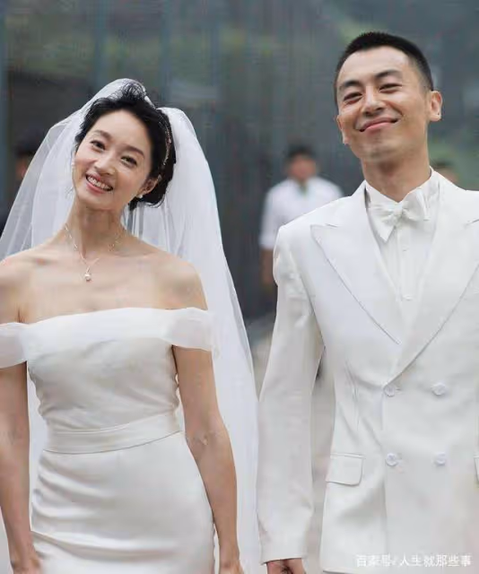 因戲生情三年生兩孩,被稱為「最乾淨」的女星,今老公紅得一塌糊塗