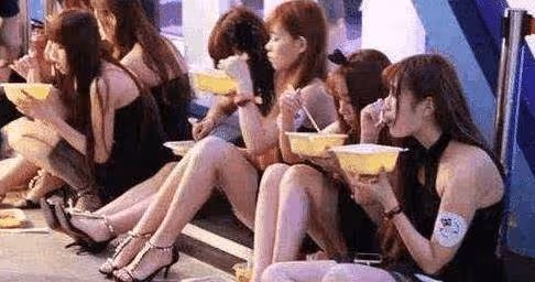 橫店「校花」群演的悲哀,主動上門給導演試戲,人家還對你愛答不理