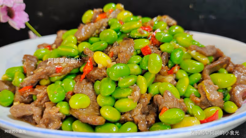 鮮毛豆和它絕配,明白人都這樣吃!大火快炒香滿屋,一口滿嘴生香、營養十足