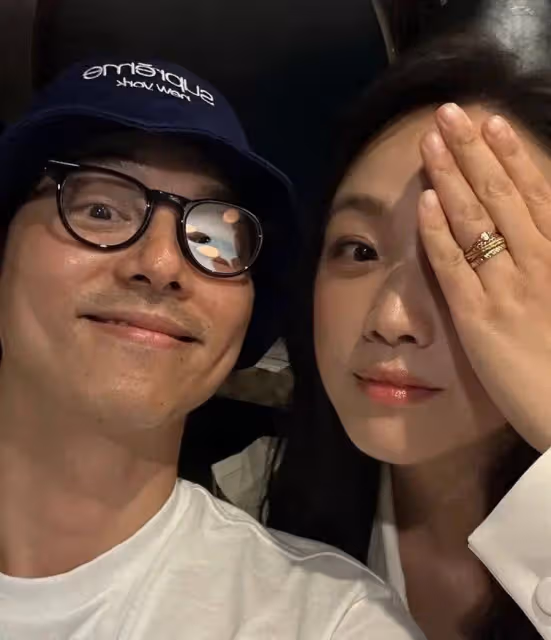 45歲的湯唯!在巴黎這天證明了,巨星和演員之間的差距有多明顯!