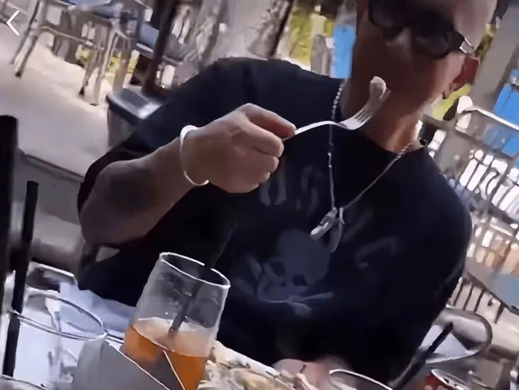 具俊曄出差不忘哄大S,打碟舞台設計用了大S最喜歡的紋身圖案!
