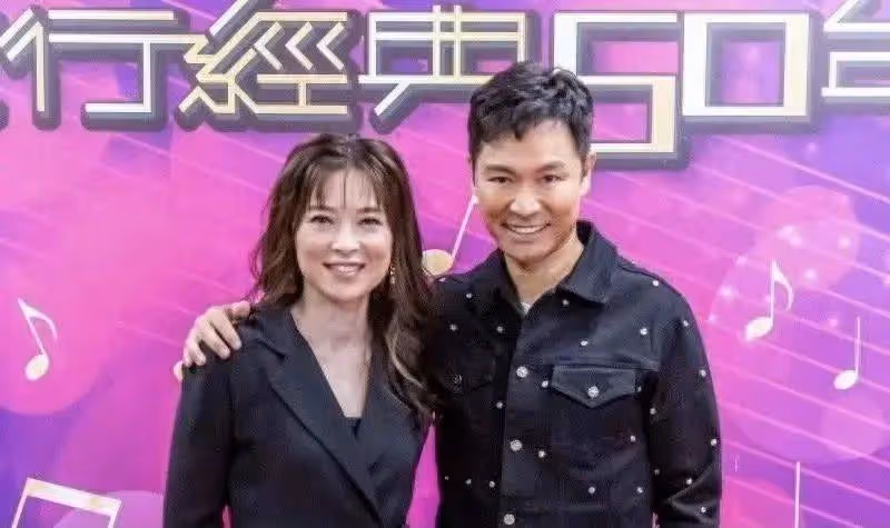 與視帝離婚後首公開露面!TVB前知名女星狀態大勇,自曝玩交友軟體