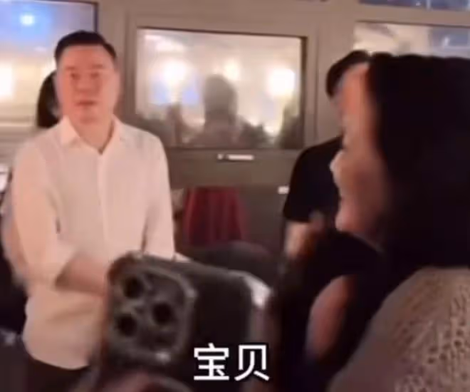 小梅改口叫媽，張蘭準備大紅包，兒媳婦現場給全家人敬酒