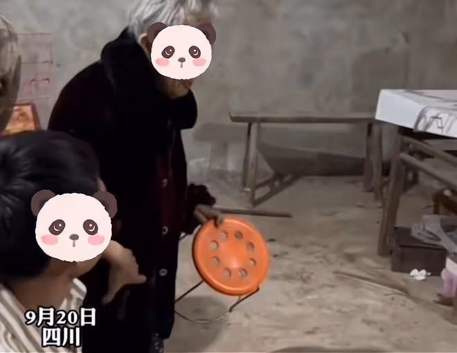 98歲婆婆老當益壯,看見兒媳吃魚拿著板凳就打,嫌沒讓自己先吃