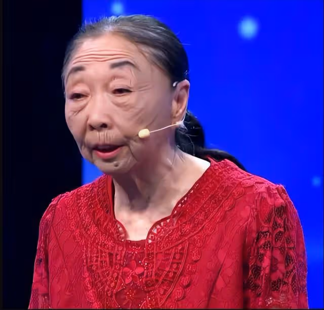 回顧：60歲「高齡老太」為愛整容，嫁給30多歲小伙，後來怎麼樣了