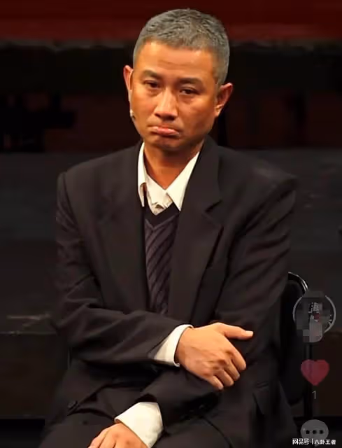 40歲文章近照曝光！滿頭白髮蒼老成七八十歲老頭，精神狀態引擔憂
