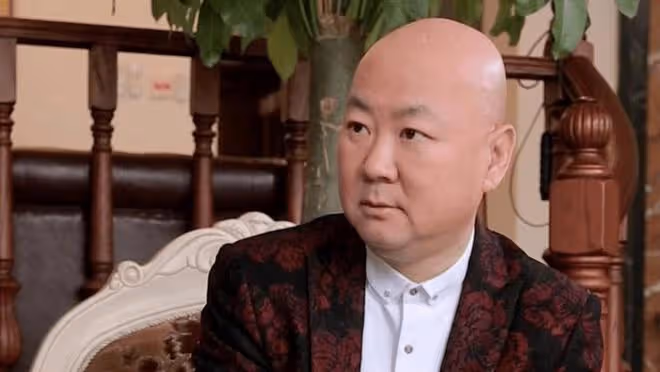 郭冬臨感恩老一輩,罕見曬合照,德藝雙馨傳承藝術之美,引發熱議