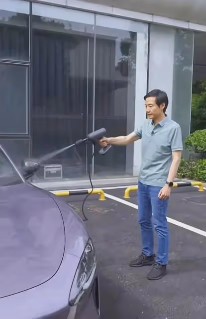 笑死!雷軍發洗車視頻,狂吹自家洗車器正式帶貨,網友徹底炸鍋!