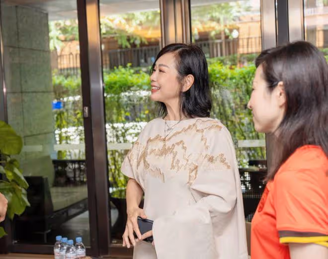 TVB女神陳松伶瘦到90斤,胳膊細成老公一半,與小8歲張鐸至今無子