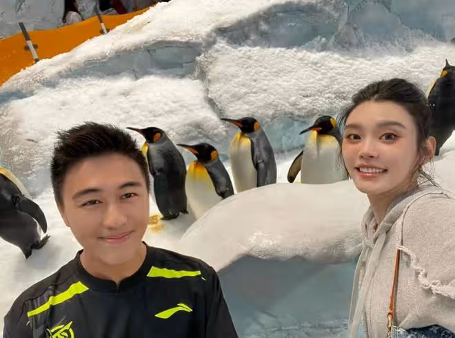 奚夢瑤曬老公糗照,何猷君激動表情撞臉「小夫」,小明笑到飆淚
