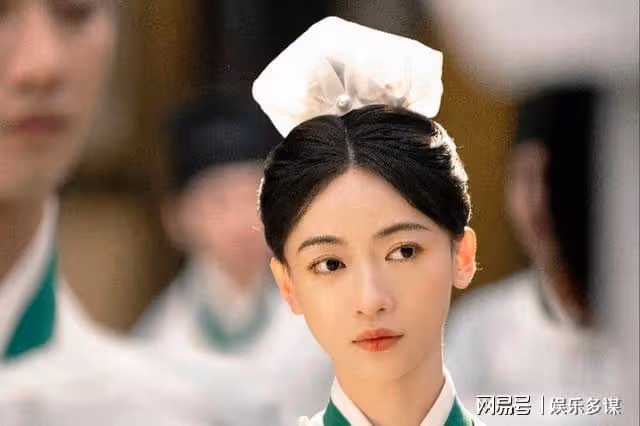 面對蕭蘅,已婚之身的薛芳菲,為何一點也不慚愧?