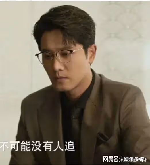 莊國棟一桌菜揭真相,擊碎方協文窮酸炫耀,玫瑰終識生活品質之重