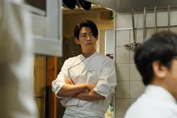 玉澤演同台木村拓哉!首度跨國拍日片《型男主廚三星夢》飆3國語言