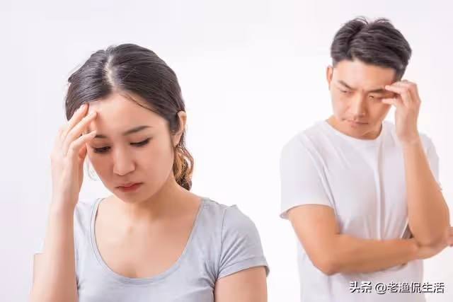 老公出軌又外遇，我帶著女兒離婚了…誰知道再婚又遇到渣男又我再次離婚，想回娘家「卻說沒我的房間」不被接納！ 走投無路時，我突然想起「前公公6年前給我的提款卡」一刷餘額愣在原地…