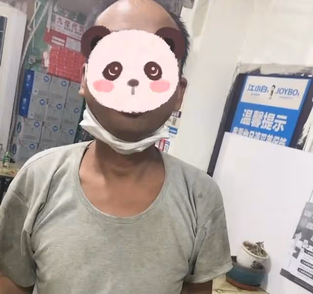 男子去飯館點了酒和菜,吃完後說沒錢結帳,老闆一番話盡顯格局