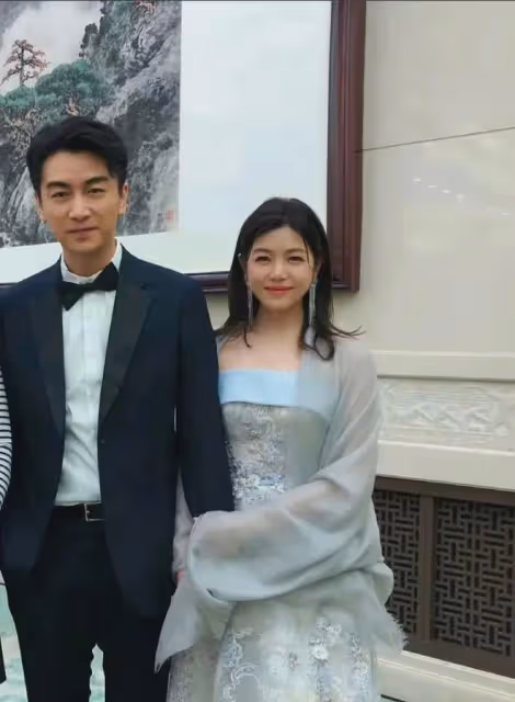 炸裂!狗仔曝陳曉絕情,凈身出戶也要離婚,已摘下婚戒原因疑曝光