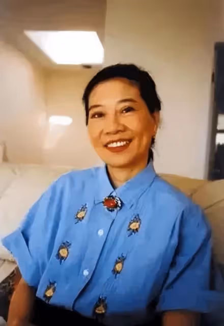 《玫瑰的故事》作者19歲離婚,搶閨蜜男朋友,比小說精彩100倍