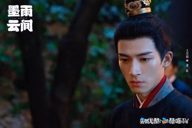 冰山美男愛上復仇大女主,《墨雨雲間》上線Netflix沖收視榜首!