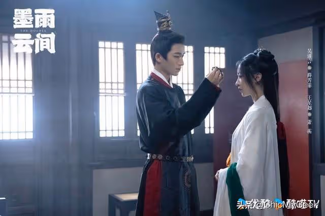 冰山美男愛上復仇大女主,《墨雨雲間》上線Netflix沖收視榜首!