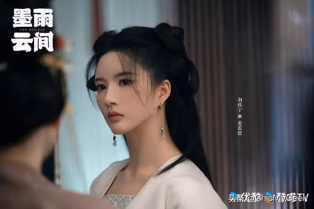 冰山美男愛上復仇大女主,《墨雨雲間》上線Netflix沖收視榜首!