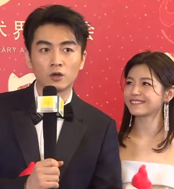 陳妍希陳曉過往被扒,採訪時陳曉表情冷淡,陳妍希秀恩愛前後矛盾