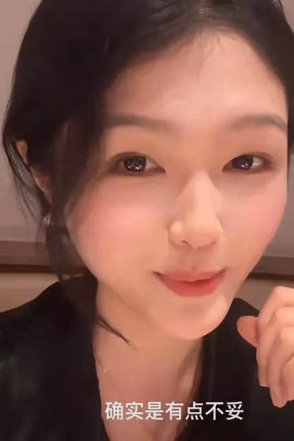 中S去麻六記開業現場蹭流量,被趕走情緒低落,張蘭讓她別添堵