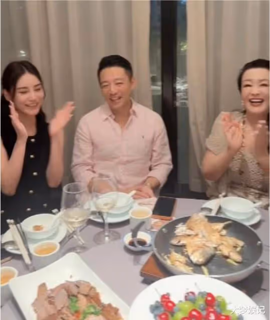 汪小菲領證半個多月!張蘭「終於見到Mandy」高喊「閨女」