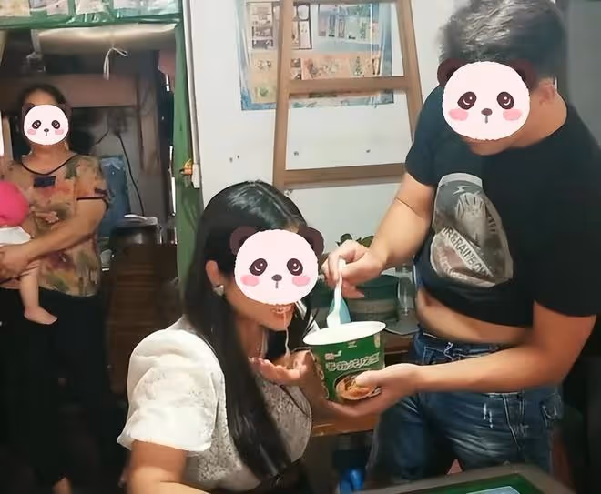 女子打麻將廢寢忘食，婆婆幫忙帶孩子，老公親口喂飯