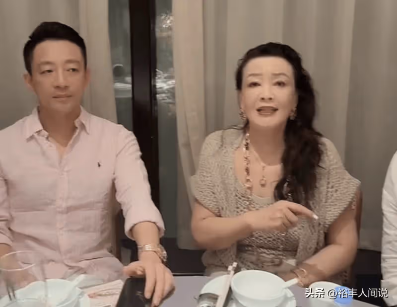 汪小菲攜馬筱梅與媽媽聚餐!已改口喊媽媽,張蘭表示媳婦也是閨女