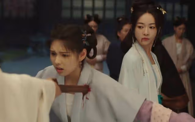 《墨雨雲間》桐兒為何要替姜梨二次擋刀?因演員要上學?竟另有深意