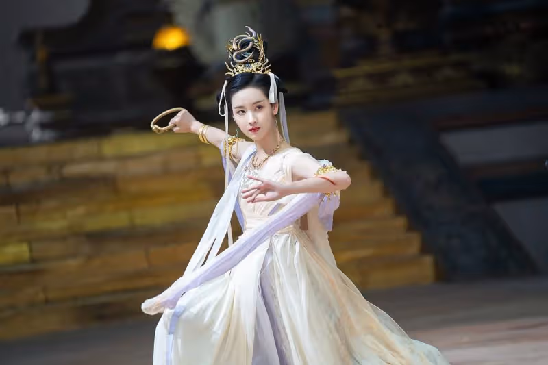 楊超越《墨雨雲間》角色出圈,演配角能火卻沒「主角運」的不止她