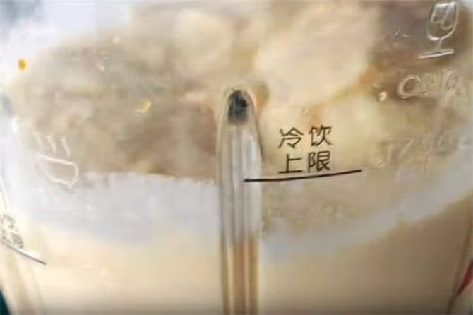 在大米里加半個南瓜,簡單一做,不用一滴油,一頓20個不夠吃