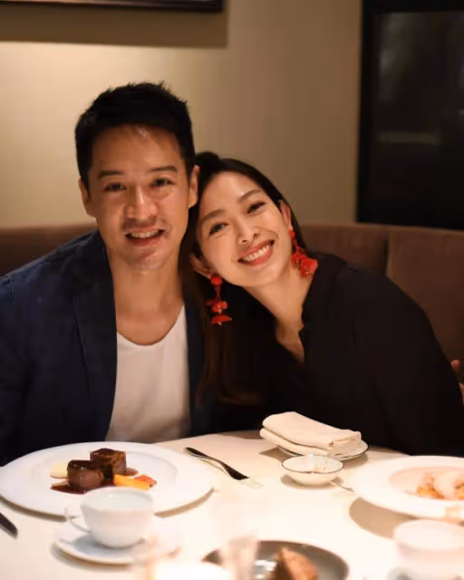 TVB離巢夫妻內地被偶遇,被錯認成林峯,與孩子全程用英語對話