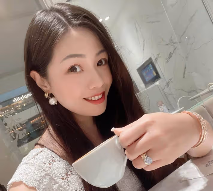 突發!TVB老戲骨李龍基法庭上崩潰大哭,未婚妻涉五罪入獄25個月