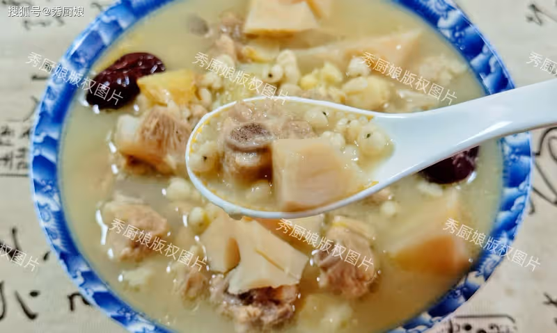 入伏前一碗湯，不用醫生開藥方，這湯每天喝一碗，祛濕養顏又潤膚