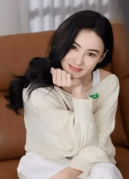 謝霆鋒覺得張柏芝適合做老婆，用6個字描述王菲，兩人都是心頭好