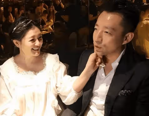 氣死大S!汪小菲高調曬北京四合院,與張蘭一起在四合院宴請麻六記員工