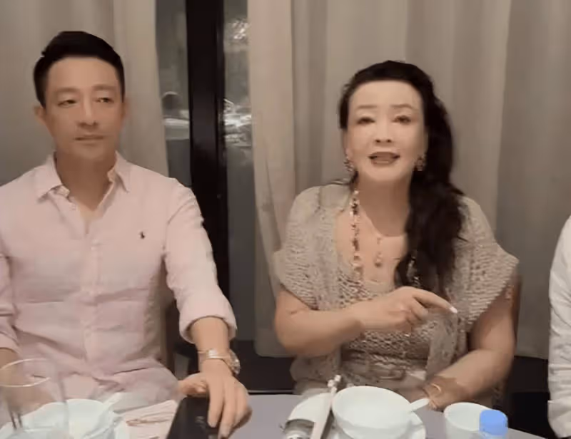 汪小菲帶新婚妻子與張蘭聚餐,馬筱梅已改口喊媽
