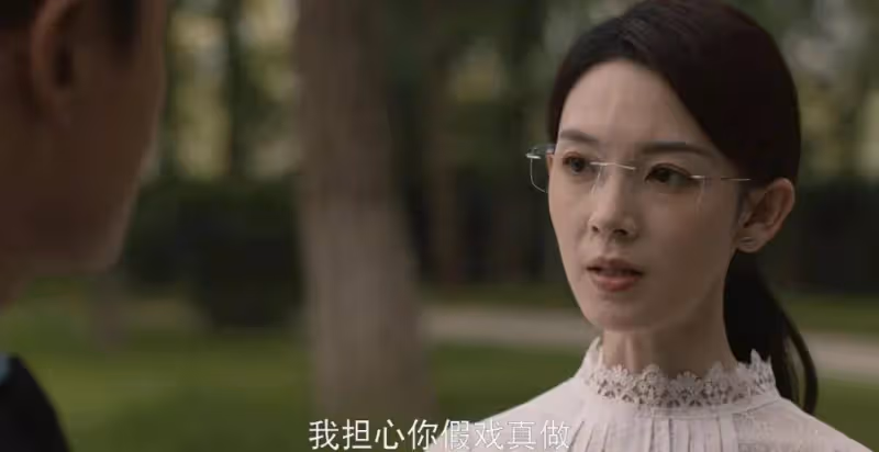《玫瑰的故事》:看到白叔對黃振華的算計,才懂方協文結局為何破產